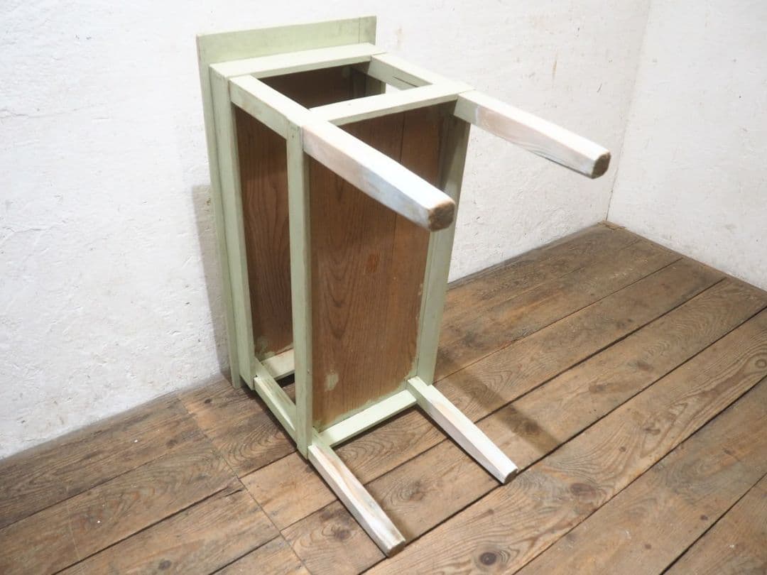 1147 ビンテージ　古いペンキのテーブル　デスク　飾り棚　展示台　レトロ　家具