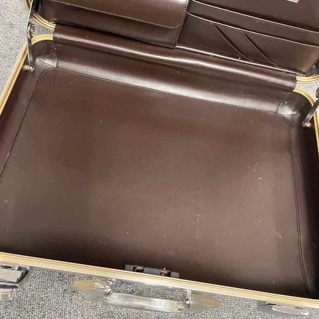 ゼロハリエバートン クリアハンドル アタッシュケース