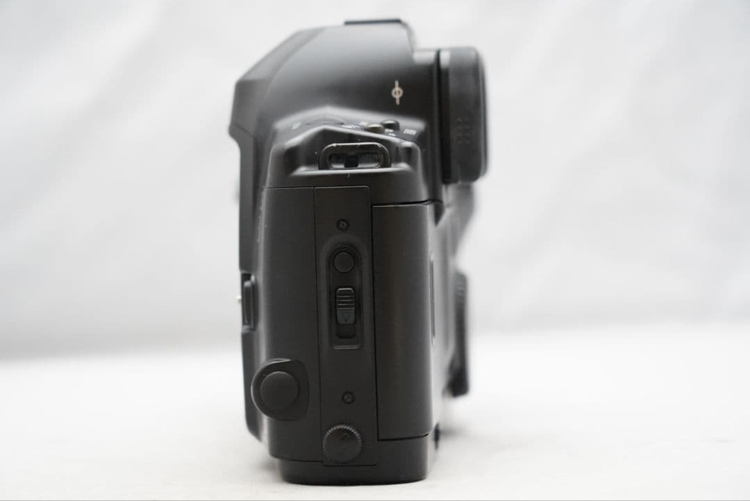 ☆通電OK☆ キャノン イオス ３ アイ コントロール　大人気フィルムカメラ