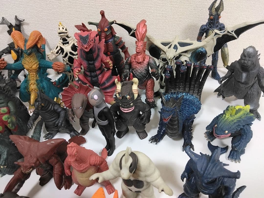 ウルトラマンシリーズ 怪獣フィギュア＋ゴジラ/全45体【希少・レア・早い者勝ち】