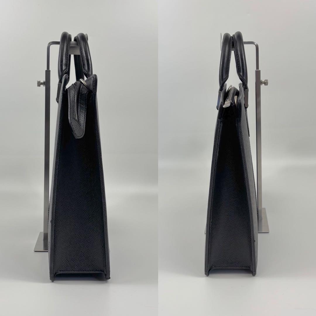 美品 ルイヴィトン タイガ ポルトドキュマン ロザン アルドワーズ ブラック