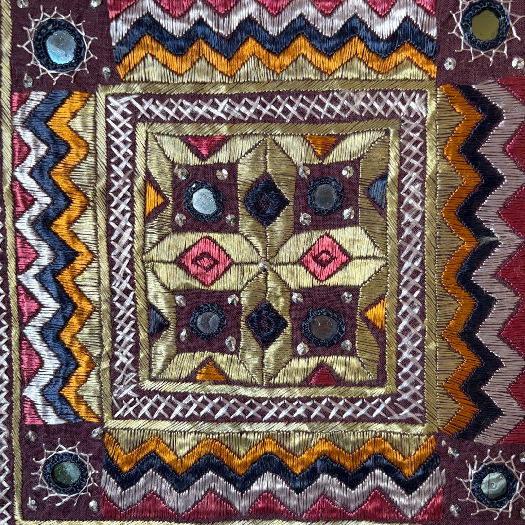 インド　アンティークミラーワーク刺繍タペストリー