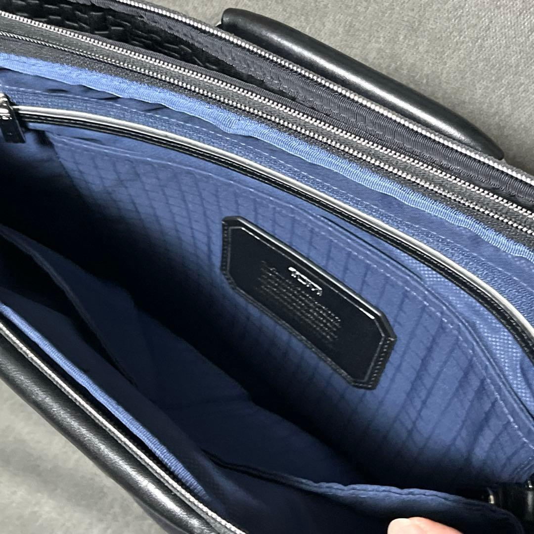 TUMI トゥミ　255001D2 ARRIVE ハミルトン スリム ブリーフ