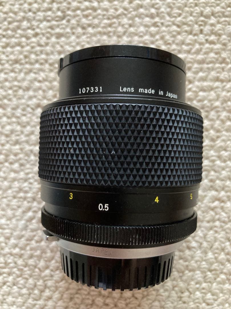 OLYMPUS OM-SYSTEM ZUIKO 90mm 1:2 マクロレンズ