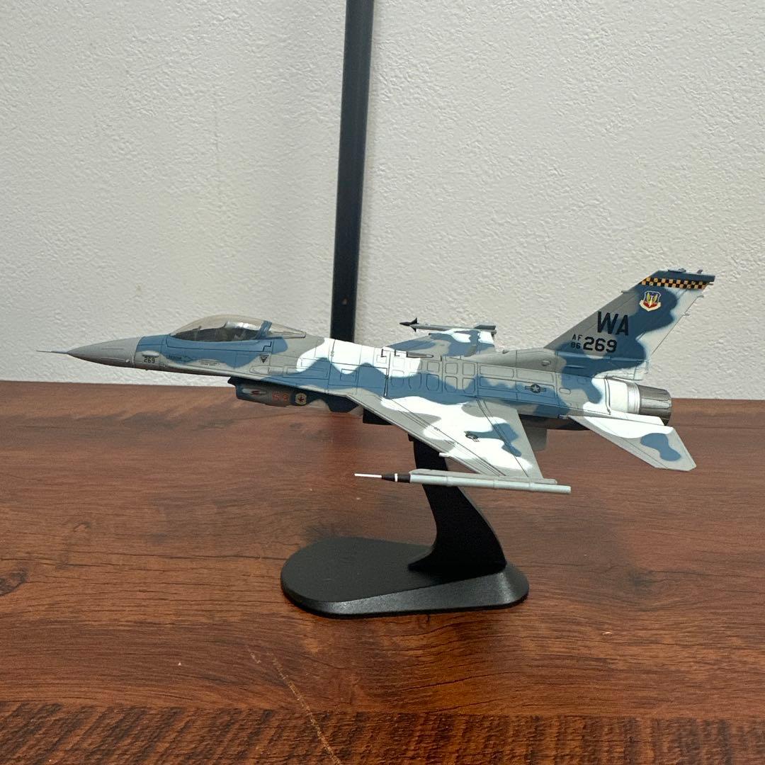 ★美品・F-16C アグレッサー仕様★戦闘機模型 約20cm♪