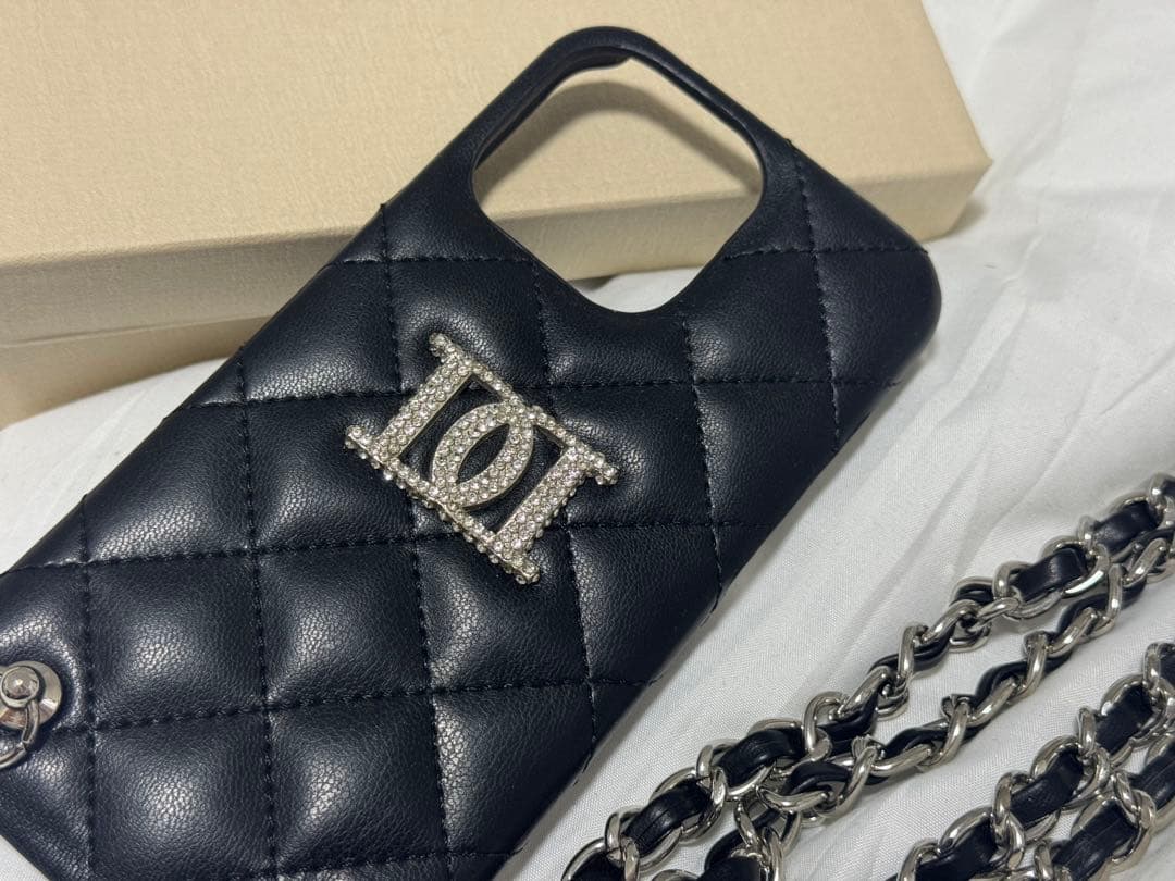 Darich ストーンロゴキルティングiPhone15ProMaxケース