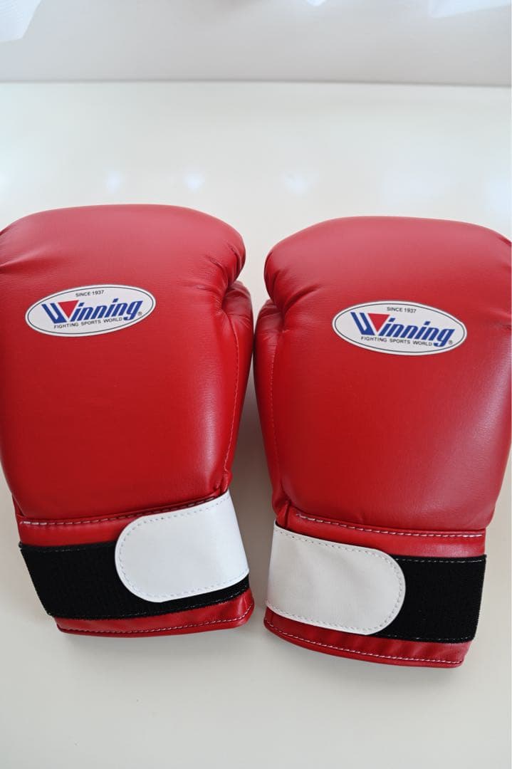 新品未使用　Winning 14オンスボクシンググローブ レッド