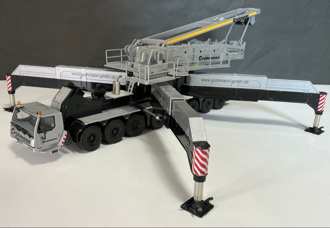 CONRAD リープヘル LG1750 クレーン1/50