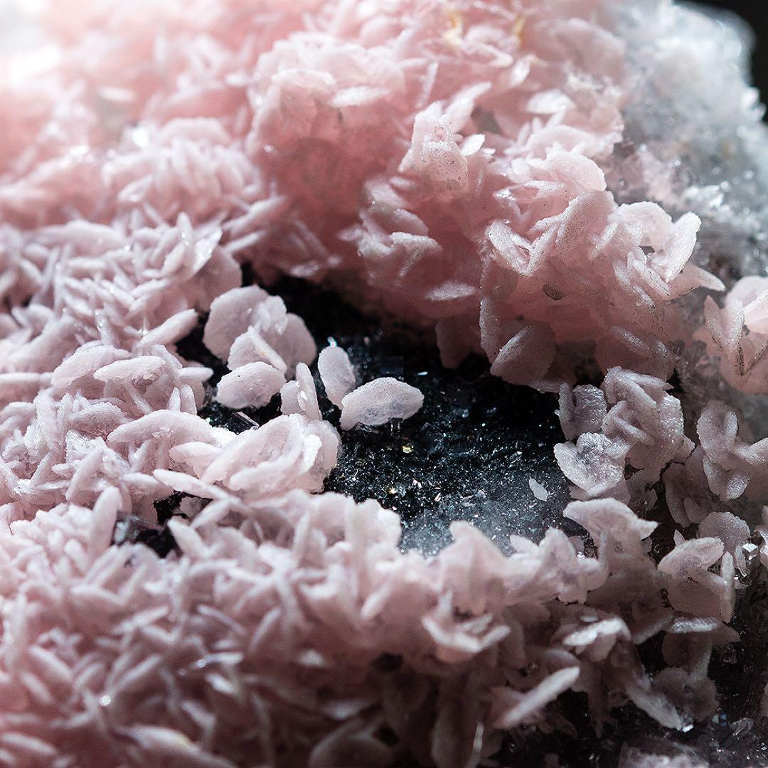 中国 ロードクロサイト フローライト 天然石 原石 鉱物標本 鉱石 蛍石 722