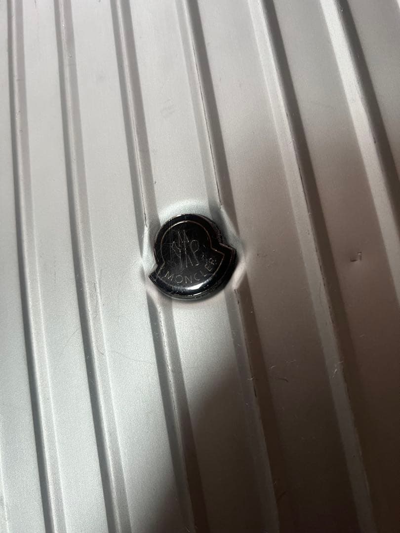 リモワ×モンクレール限定コラボスーツケース32L機内持ち込み可RIMOWA貴重