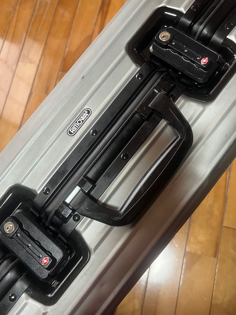 リモワ×モンクレール限定コラボスーツケース32L機内持ち込み可RIMOWA貴重