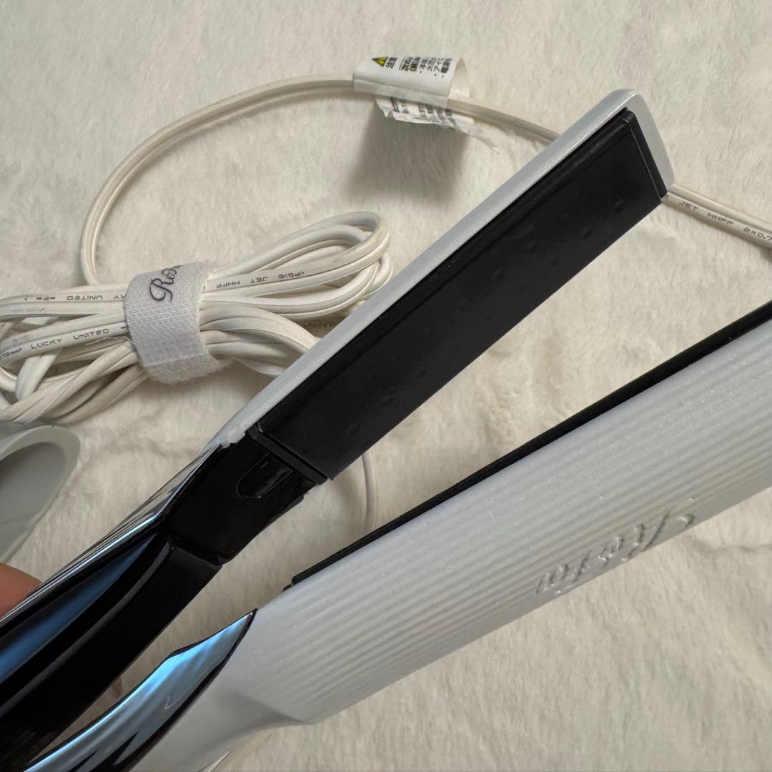 リファ　ストレートアイロン　中古品