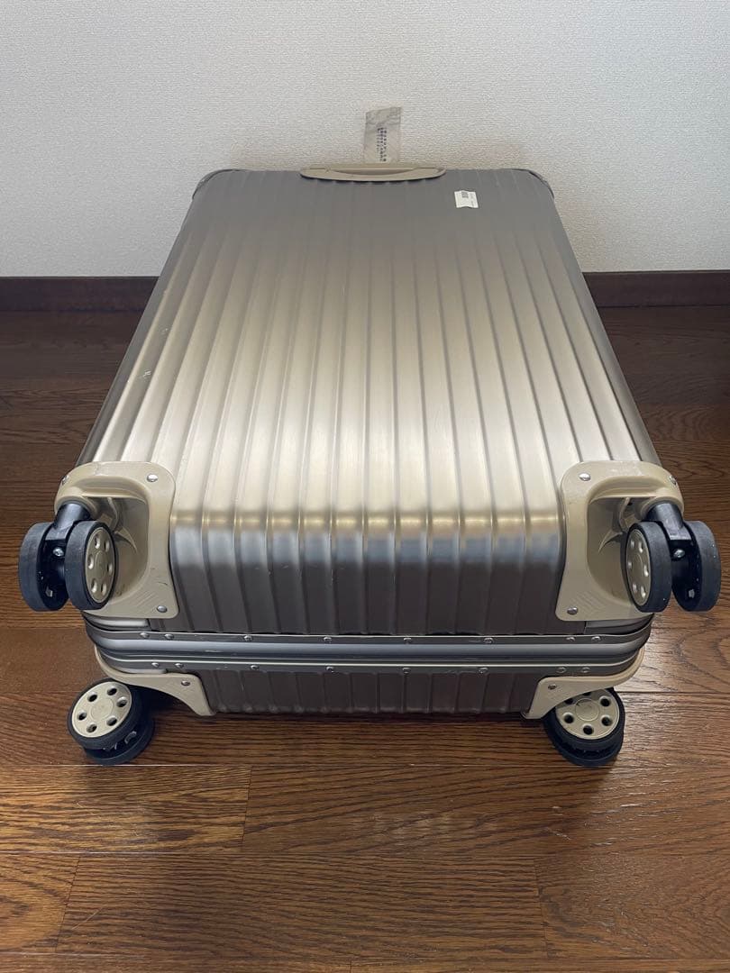 希少！　リモワ　トパーズ　４輪　スーツケース　64Ｌ