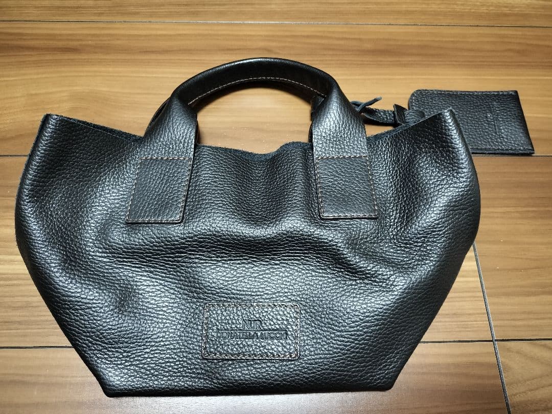 ヌールドナテッラルッキ　ハンドバッグ