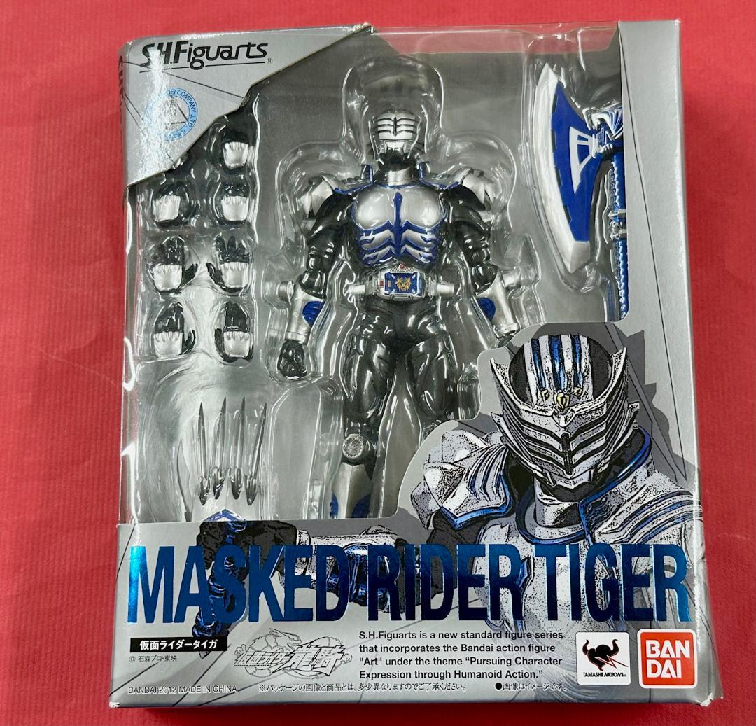 583 未使用 S.H.Figuarts 仮面ライダータイガ 箱ダメージ有