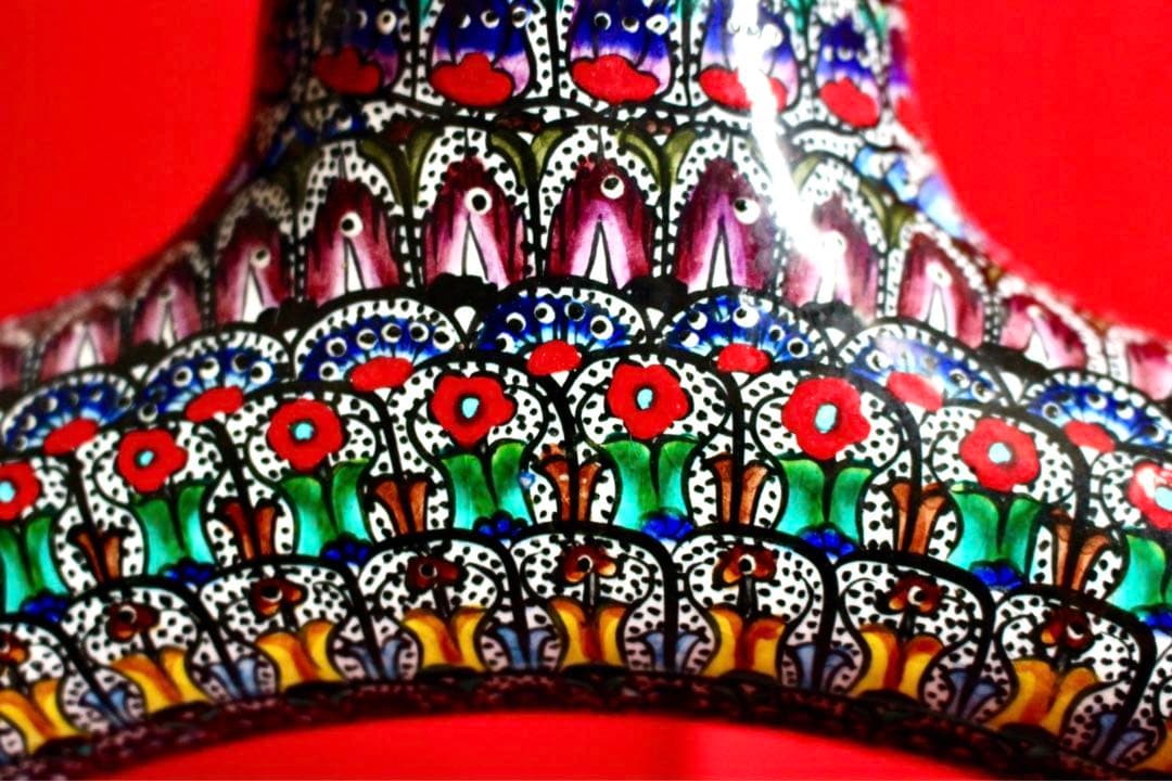 トルコ雑貨【アヴァノス陶器　飾り壺　ワインデキャンタ】