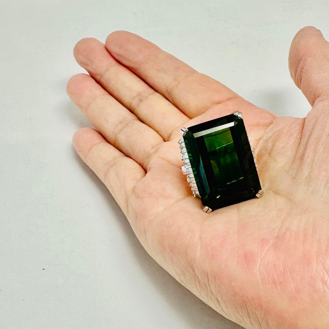 pt900．トルマリン(ダイヤモンド入り)指輪(未使用)N o.1312.