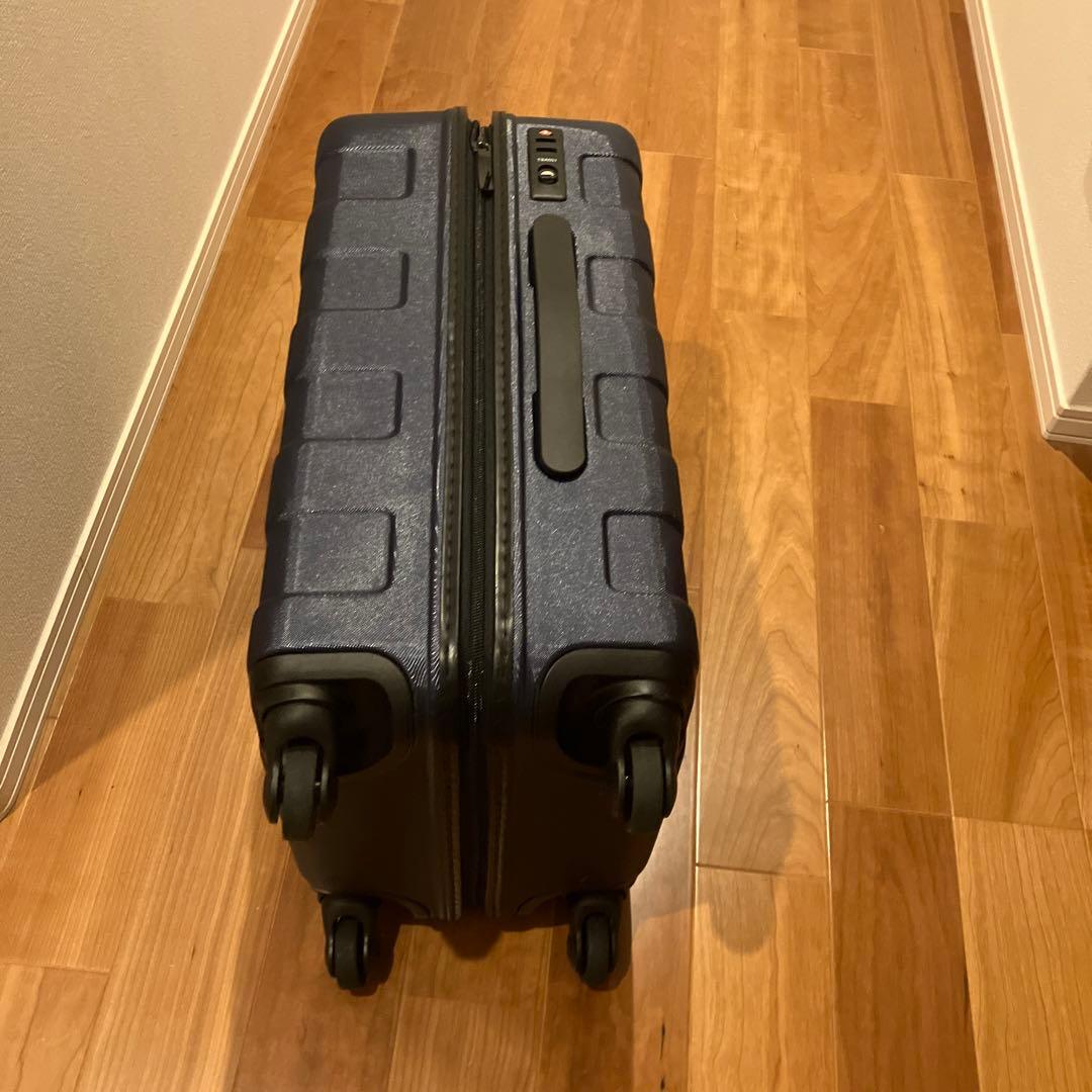 無印良品　36Ｌ　キャリーケース　紺色　機内持込可