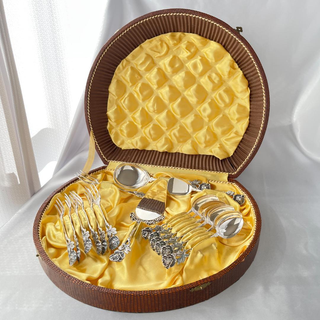 【ドイツ】 ヒルデスハイムローズのデザートセット 16本ケース 薔薇モチーフ