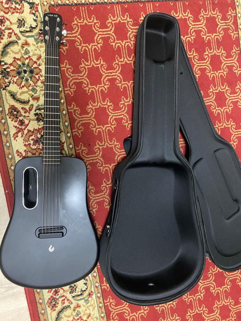 LAVA ME エレキギター ブラック ケース付き