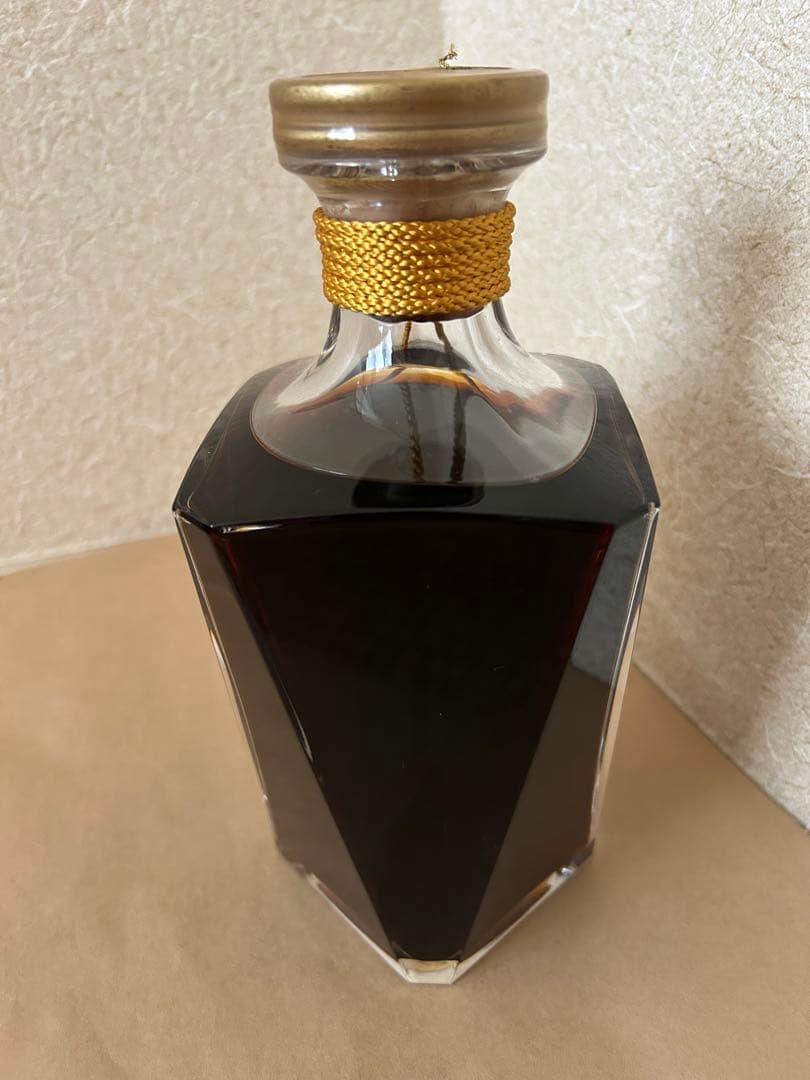 Cordon Bleu ブランデー バカラ六角形ボトル