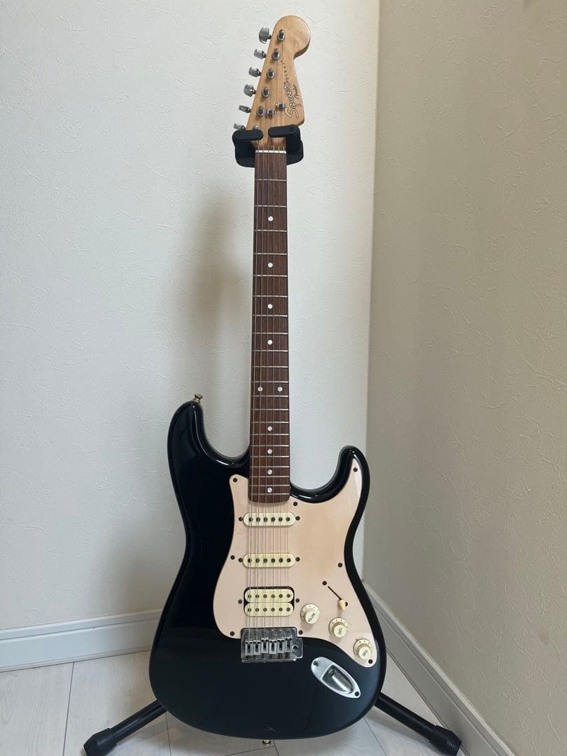 Squier スクワイヤー ストラトキャスター 黒 ブラック エレキギター