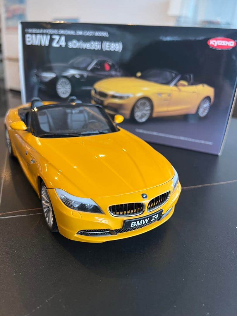 a*2様 京商　BMW Z4 sDrive35i (E89) ミニカー 1/18