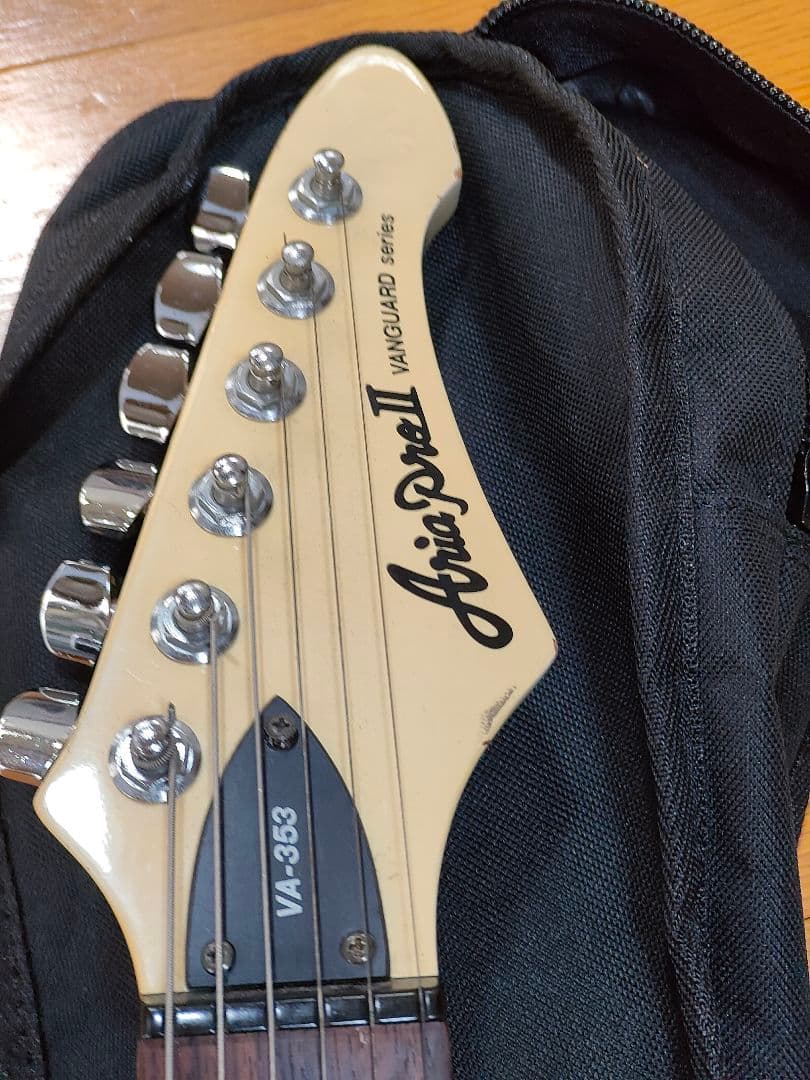 数日で出品終します了げアリアプロVA-353 ギター アイボリーソフトケース付き