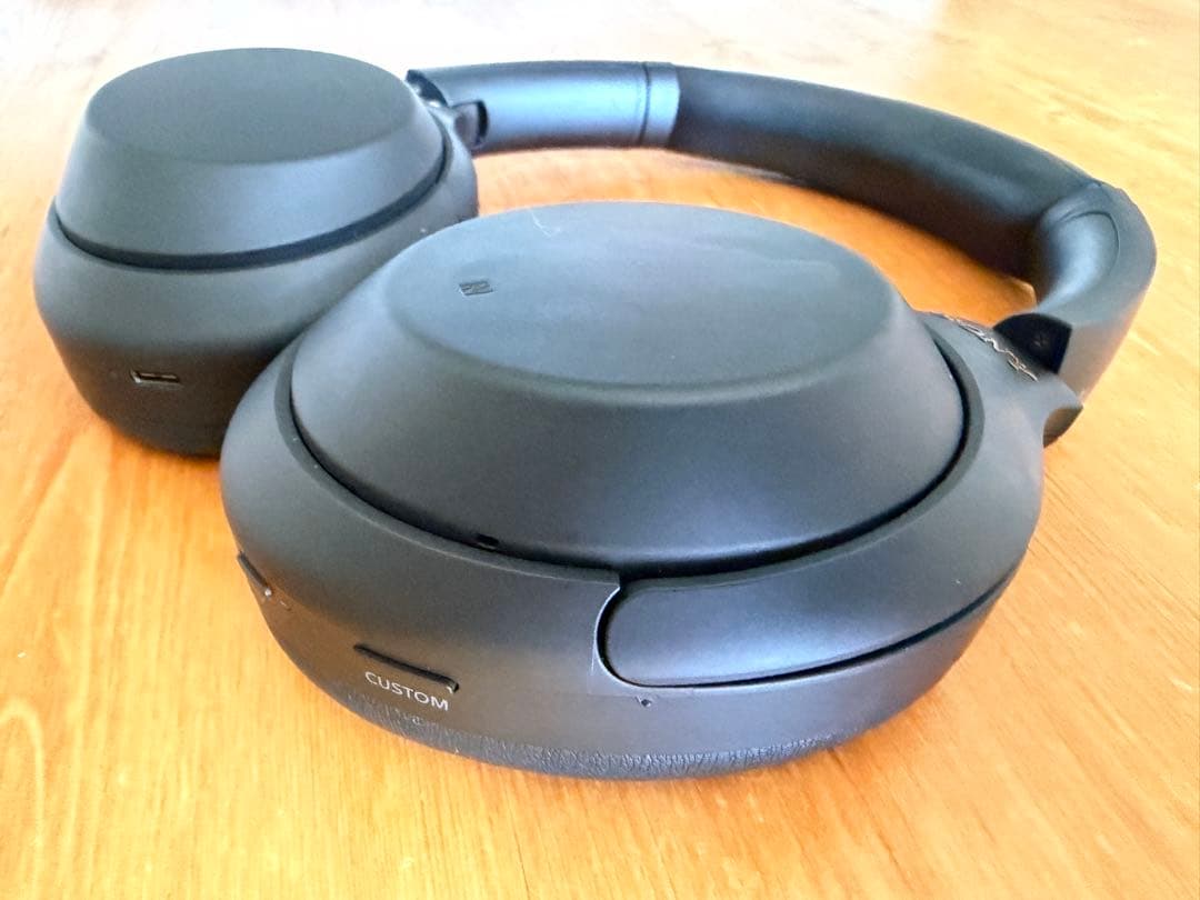 ソニー WH-1000XM4 ワイヤレスヘッドホン ブラック 箱・ケース付