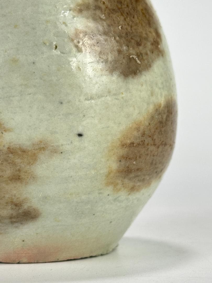 韓国美術　李朝時代　白磁　朝鮮王朝時代　後期の白磁瓶　徳利