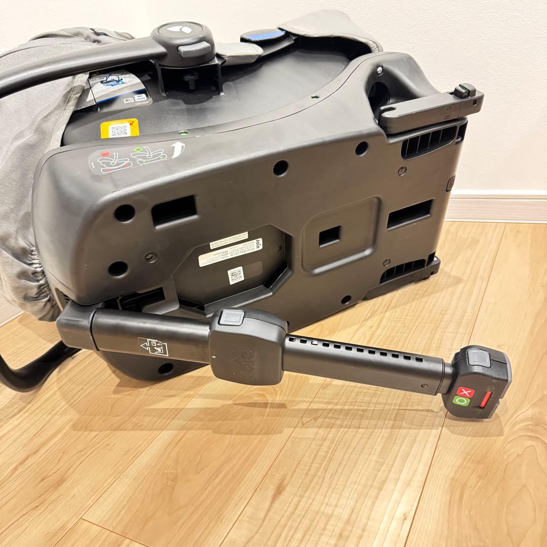 【美品】　Joie i-snug + i-baseセット　チャイルドシート