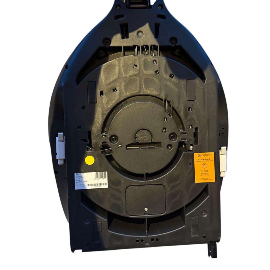 廃盤 Cybex チャイルドシート Base Z (ベースz)