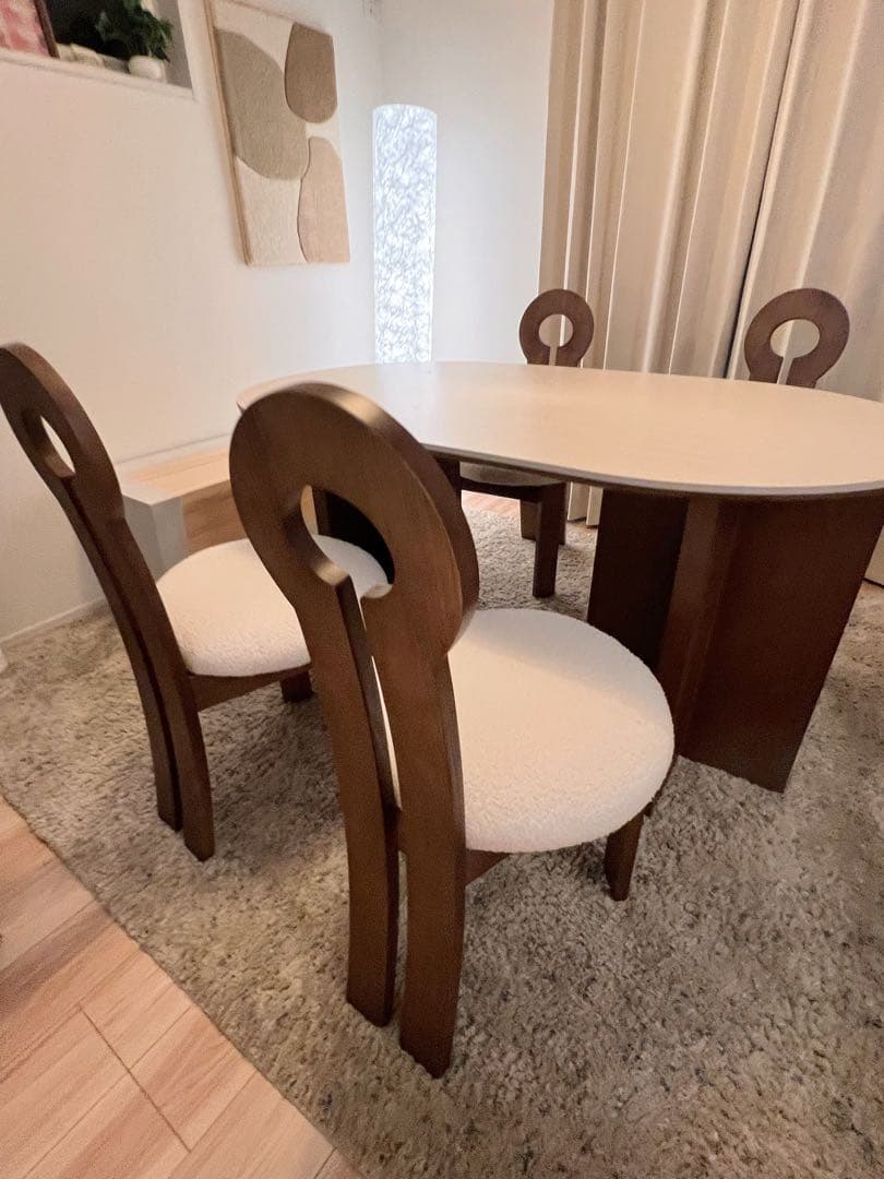 モダン楕円形ダイニングテーブル