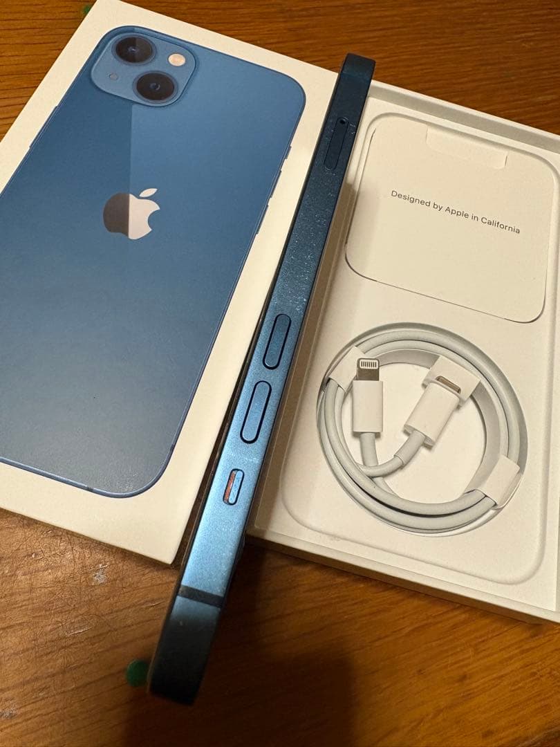 Apple iPhone 13 ブルー 充電ケーブル付き