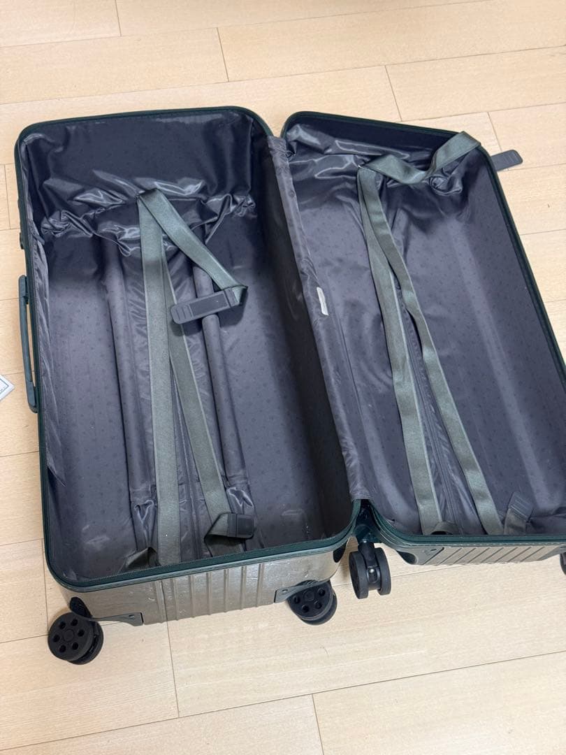 リモワ RIMOWA エッセンシャル トランク プラス 832 80 101L