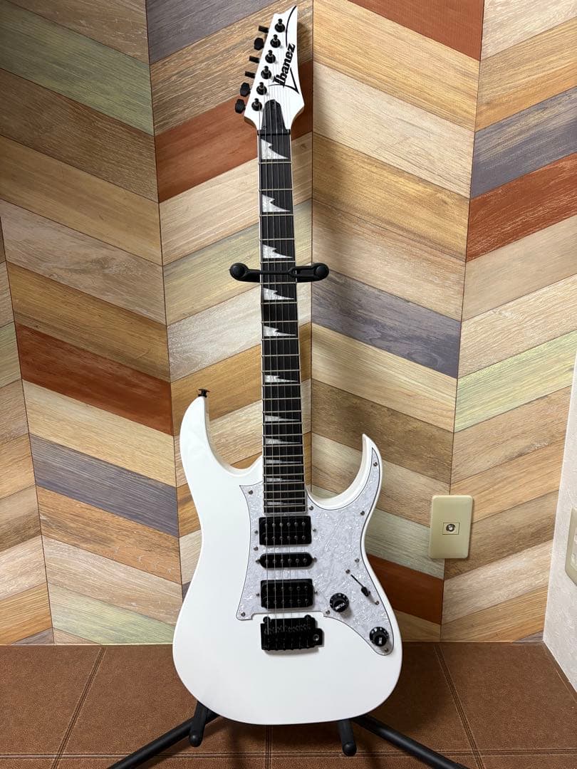 みな　Ibanez RGV250 WH