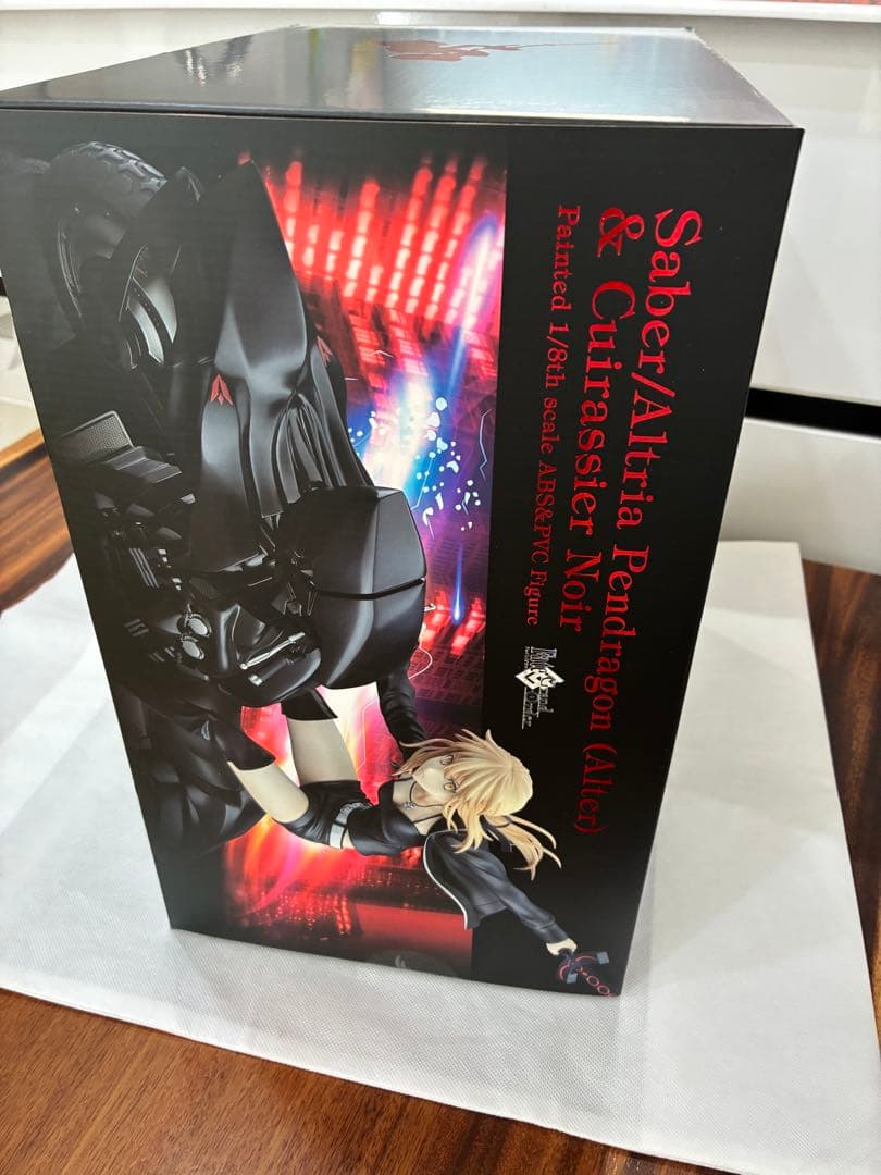 【新品未開封品】アルトリア・ペンドラゴン〔オルタ〕&キュイラッシェ・ノワール