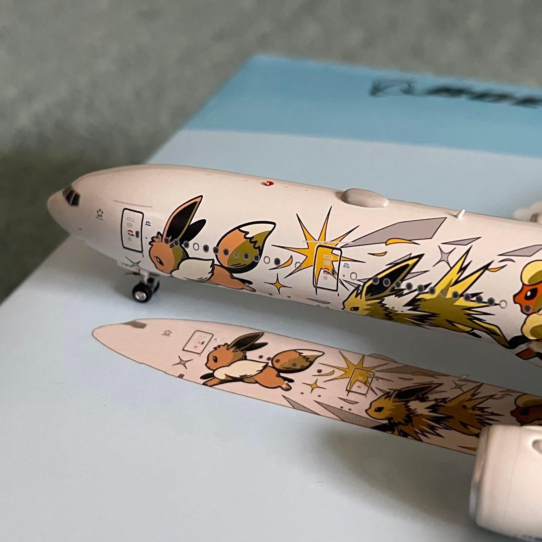 ANA 全日空 777-300ER ポケモン イーブイジェット スタンド付き