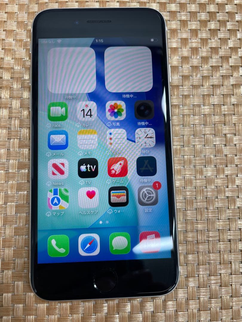 iPhone SE 第3世代 64 GB スターライトSIMフリー【67637】