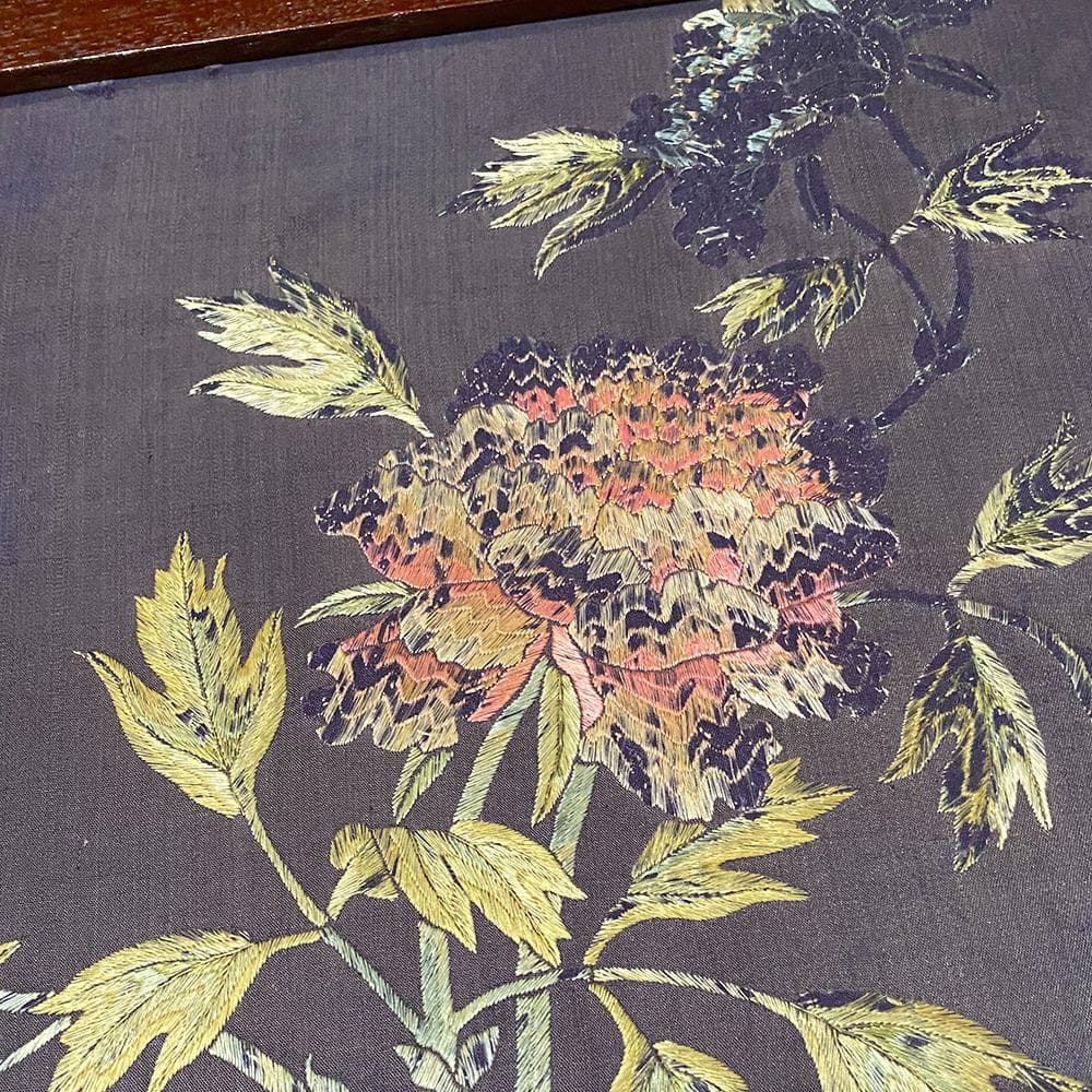 【繍】　★ 衝立 花蝶図繍片 ★　時代物　蝶々 花卉 刺繍文様　明清織繍