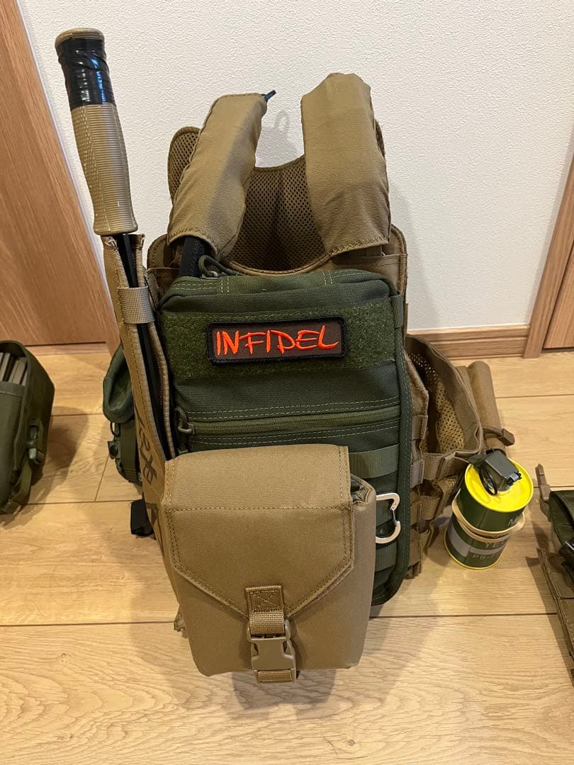 ベロシティ　プレートキャリア　その他サバゲーグッズ