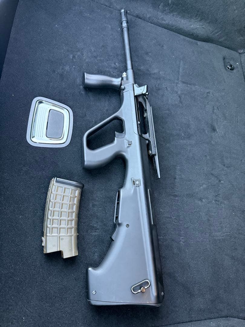 東京マルイ　電動ガン　AUG