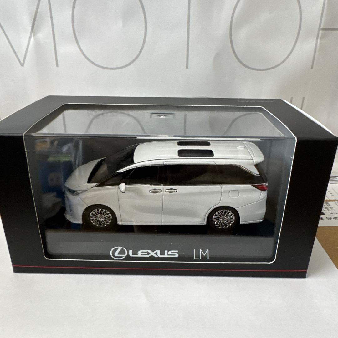 Lexus LM ソニッククォーツ1/43 ミニカー ボックス入り
