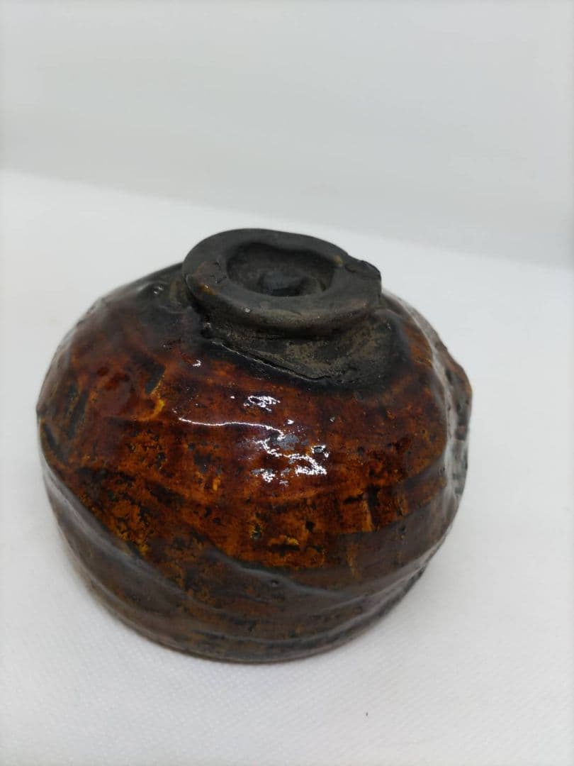 裏千家十四代淡々斎書付八代大樋長左衛門(宗春)
大樋焼 飴釉
茶碗