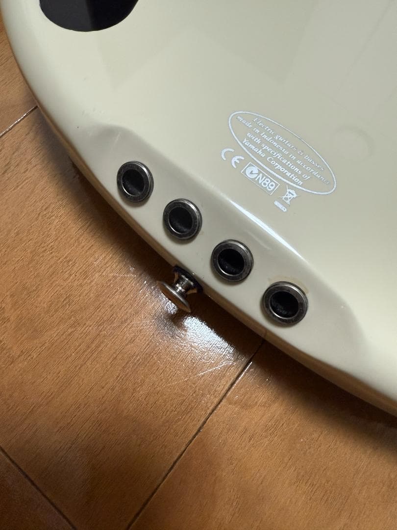 YAMAHA BB424 ヴィンテージホワイト ヤマハ