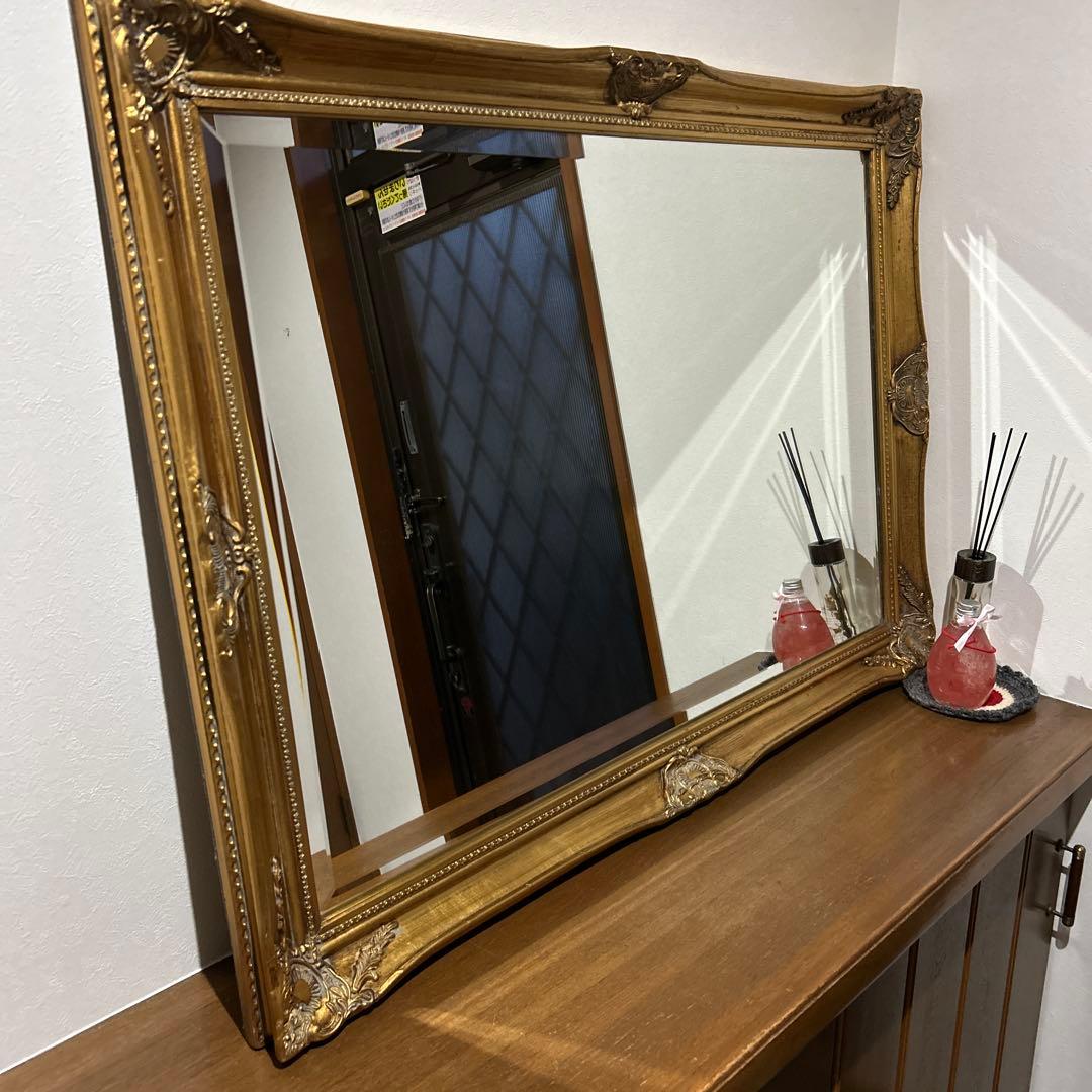 アンティーク調＊彫刻入り金色フレームの鏡
