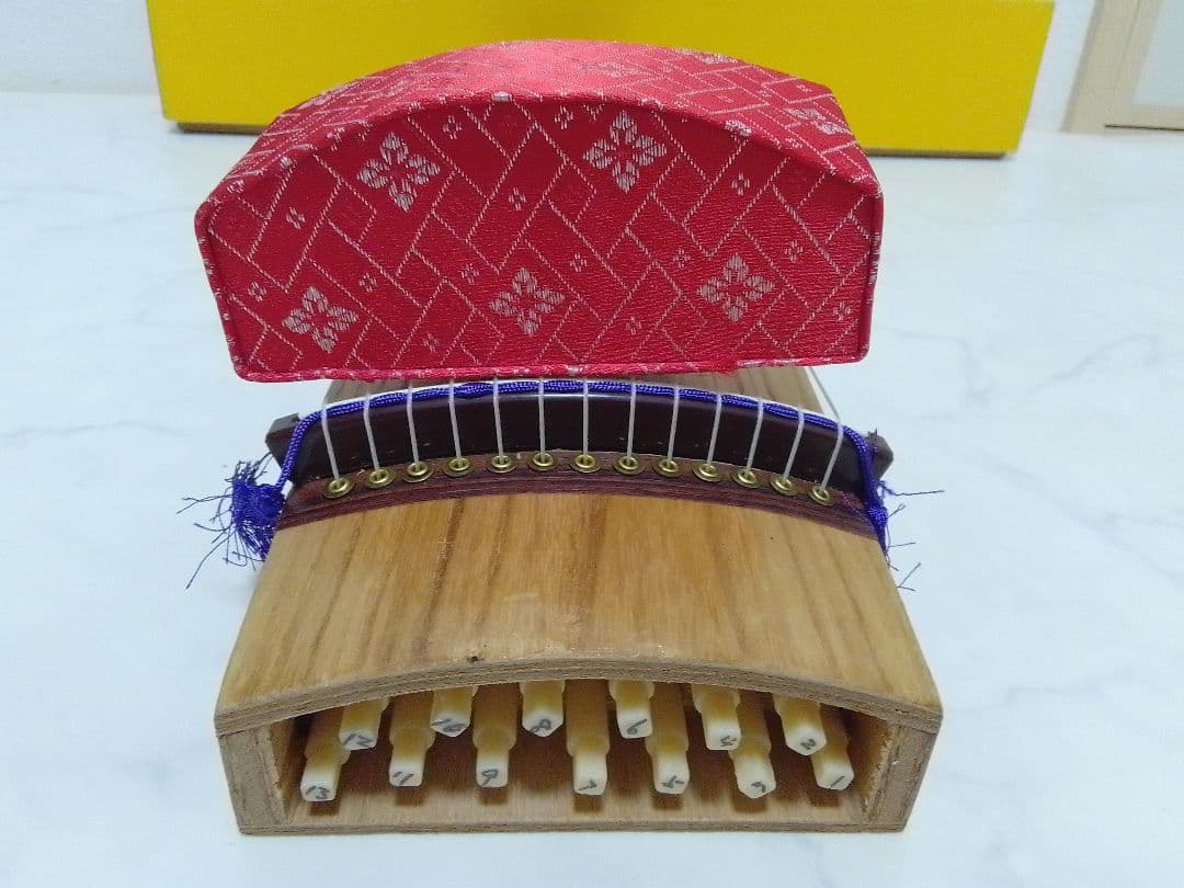 ☆美品☆ ミニ琴 2尺琴 全長約60cm×全幅約13cm お琴の手びき付 木製