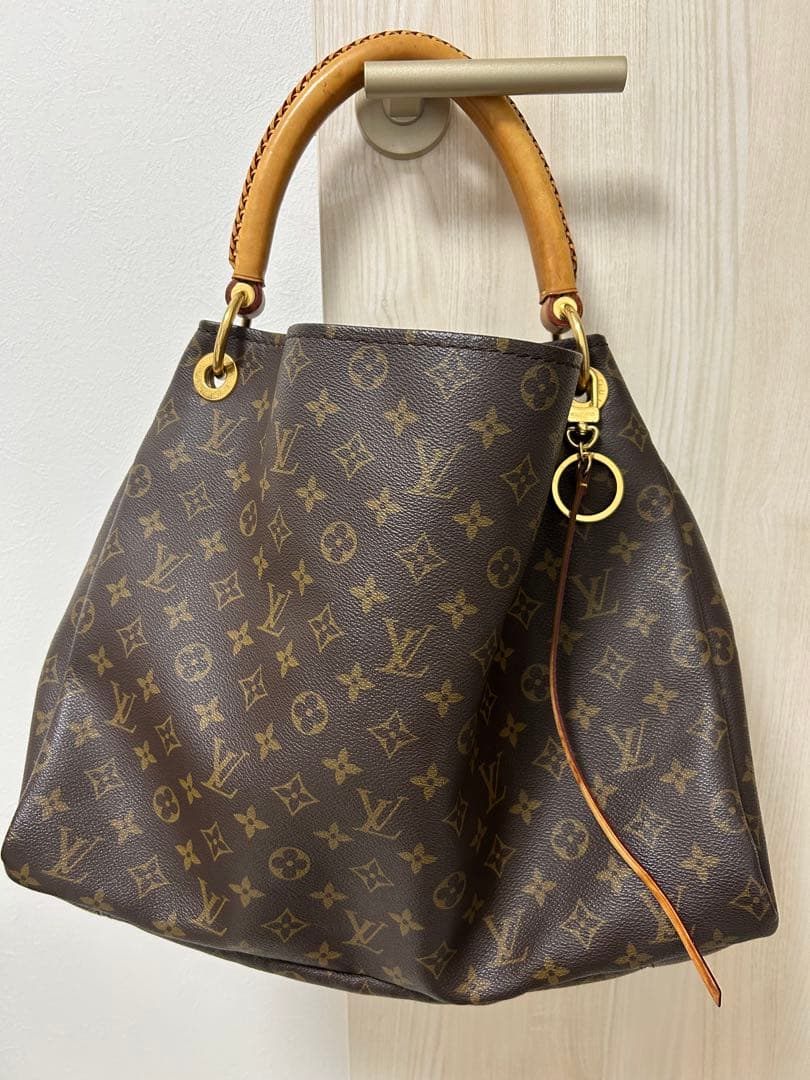 Louis Vitton ルイヴィトン ワンショルダー　アーツィー