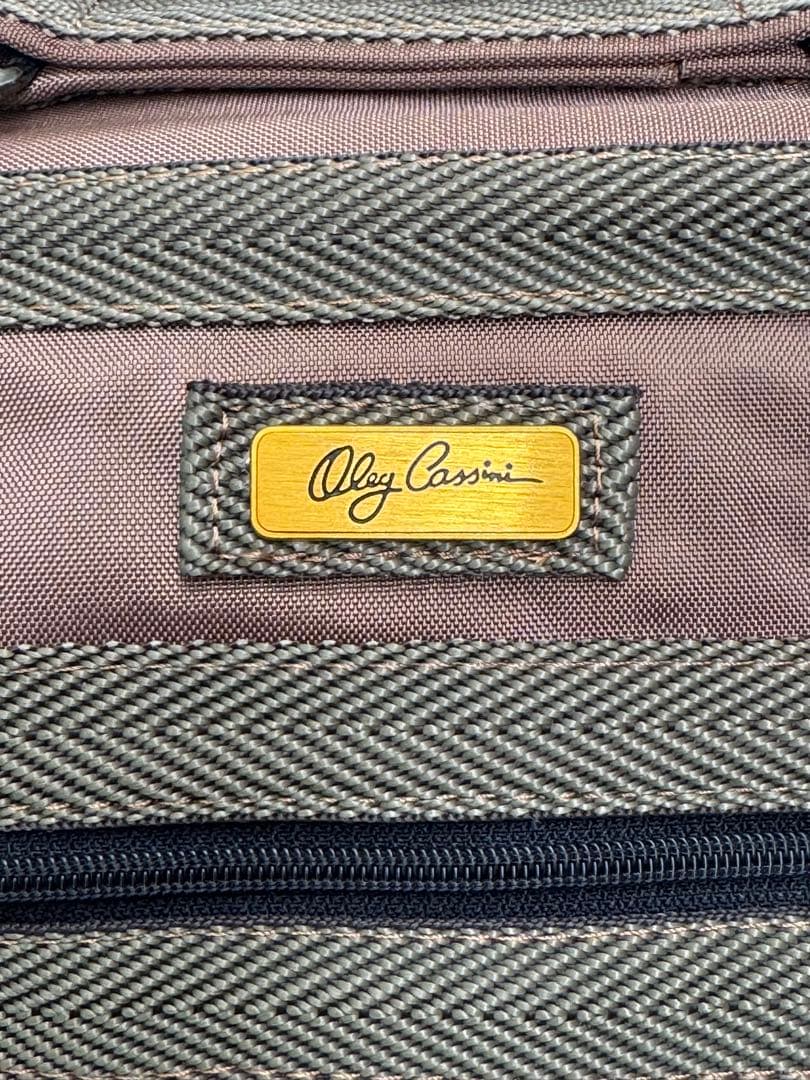 Oleg Cassiniガーメントバッグ ブラウンカラー ハンガー付き