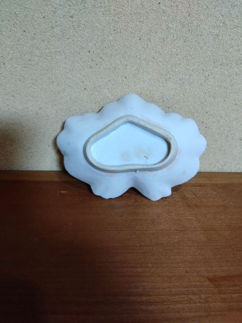 江戸前期 染付 菊流水紋 葉型小皿